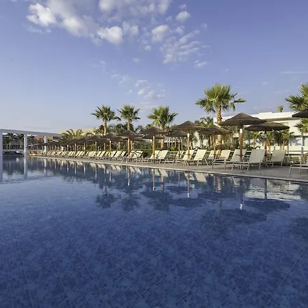 Blue Lagoon Ξενοδοχείο 5*