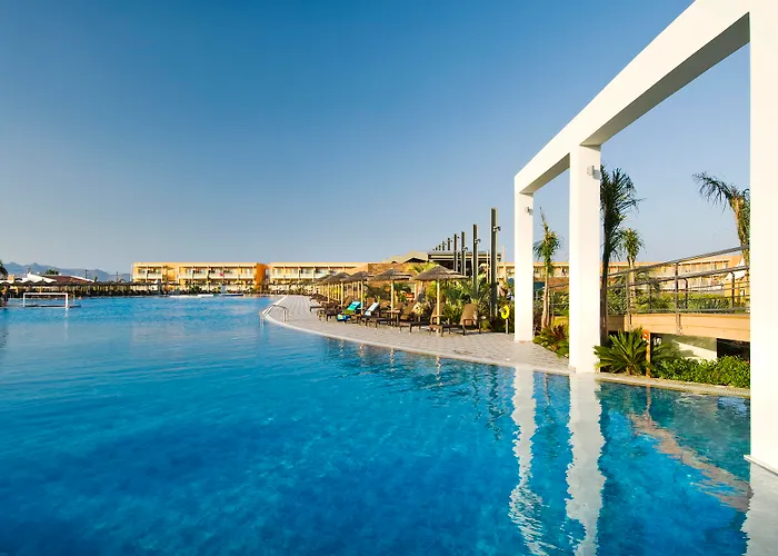 Ξενοδοχείο Blue Lagoon Λάμπη