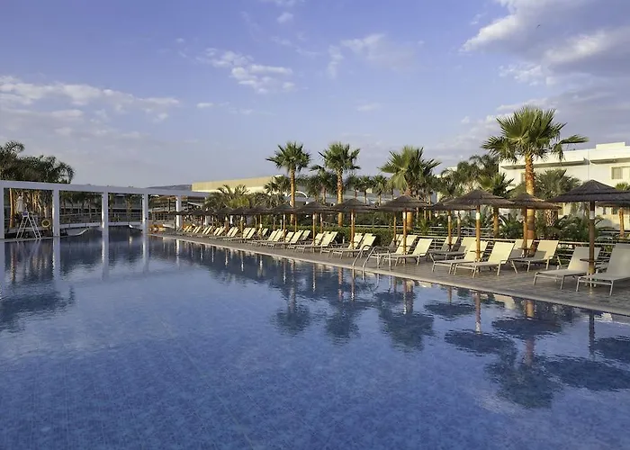 Ξενοδοχείο Blue Lagoon Λάμπη