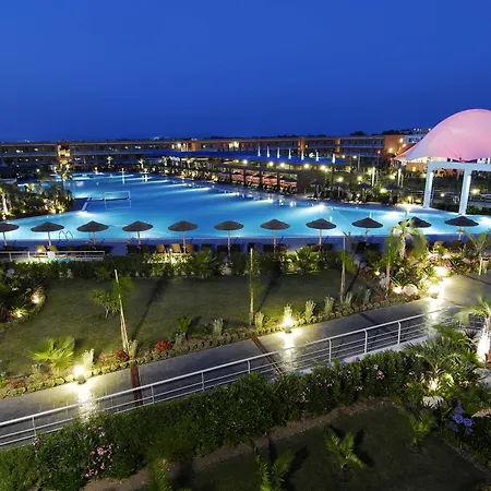 Blue Lagoon Szálloda Lámbi